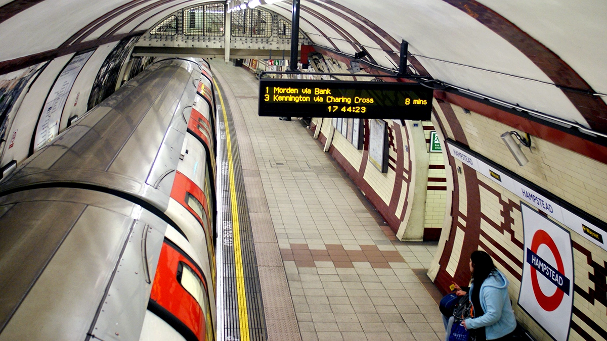 Looking down on the Northern Line platform at Hampstead tube station