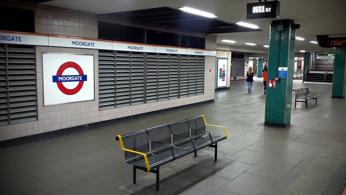 A 6 sheet poster on the platform at Moorgate tube station